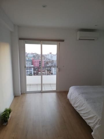 2 makuuhuone Kattohuoneisto vuokrattavana paikassa Palma de Mallorca mukana 
autotalli - 2 500 € (Ref: 9762005)