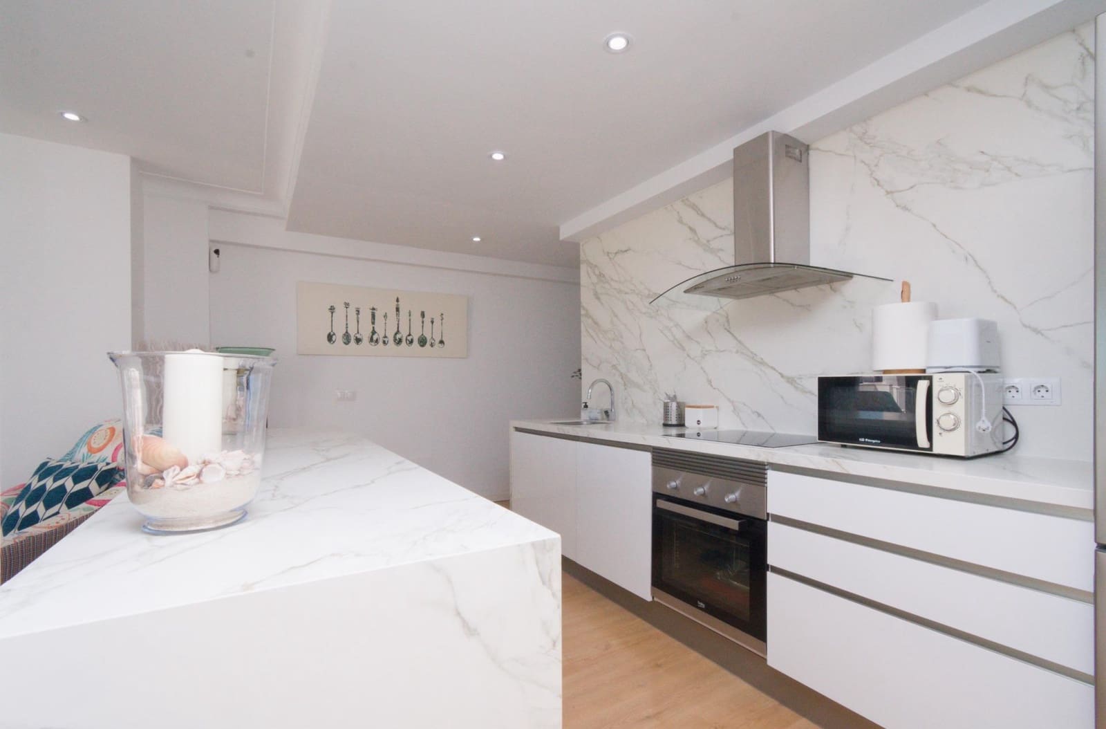 2 bedroom Penthouse for rent in Palma de Mallorca with garage - € 2,500 (Ref: 9762005)