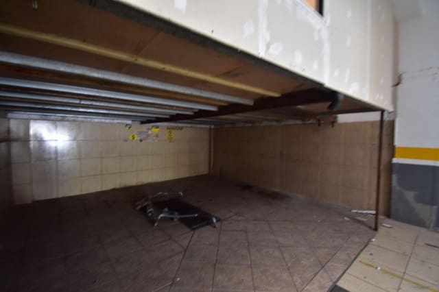 Commerciale in vendita in Palma de Mallorca - 260.000 € (Rif: 9783012)