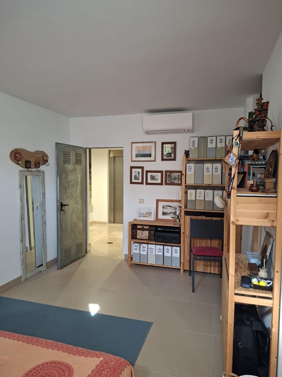 3 chambre Appartement à vendre à Es Camp De Mar / El Camp De Mar avec piscine garage - 910 000 € (Ref: 9783013)