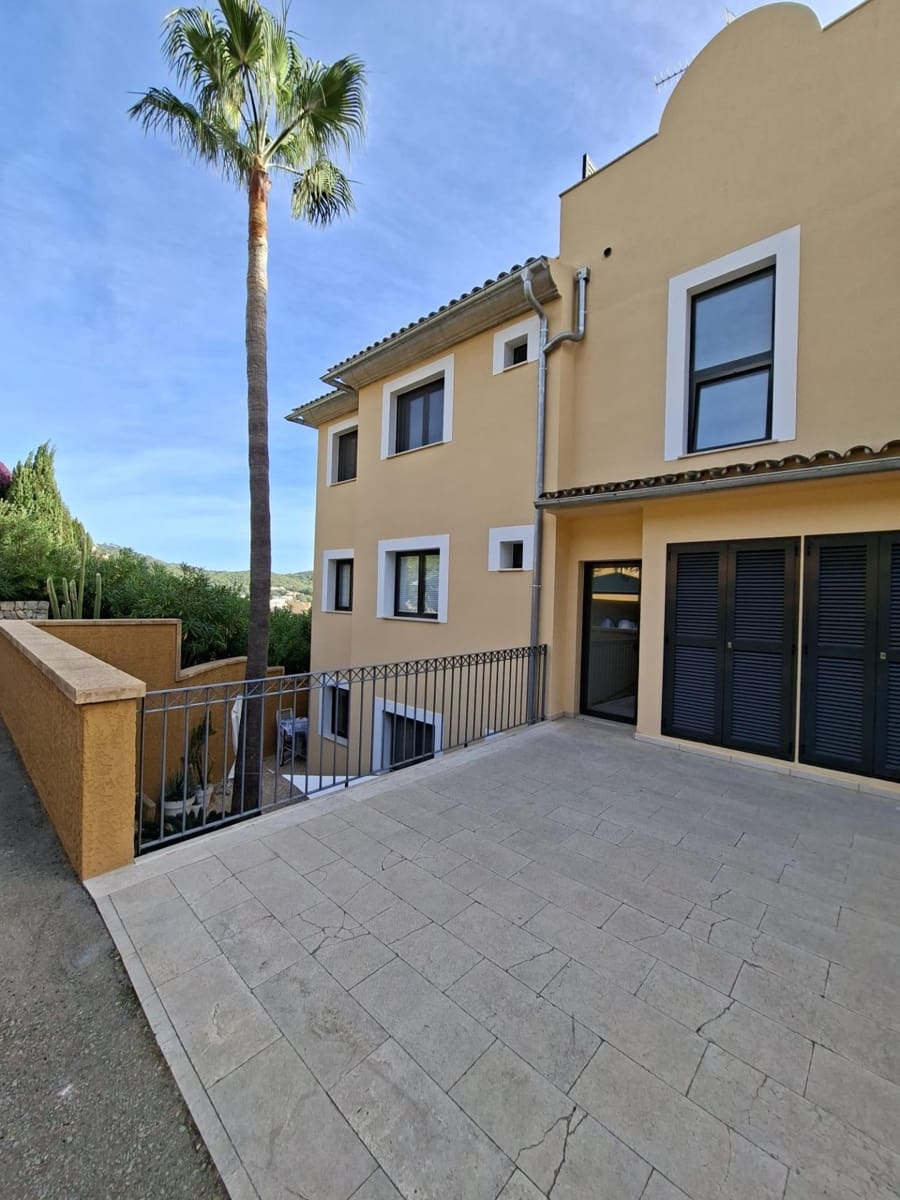 3 chambre Appartement à vendre à Es Camp De Mar / El Camp De Mar avec piscine garage - 910 000 € (Ref: 9783013)