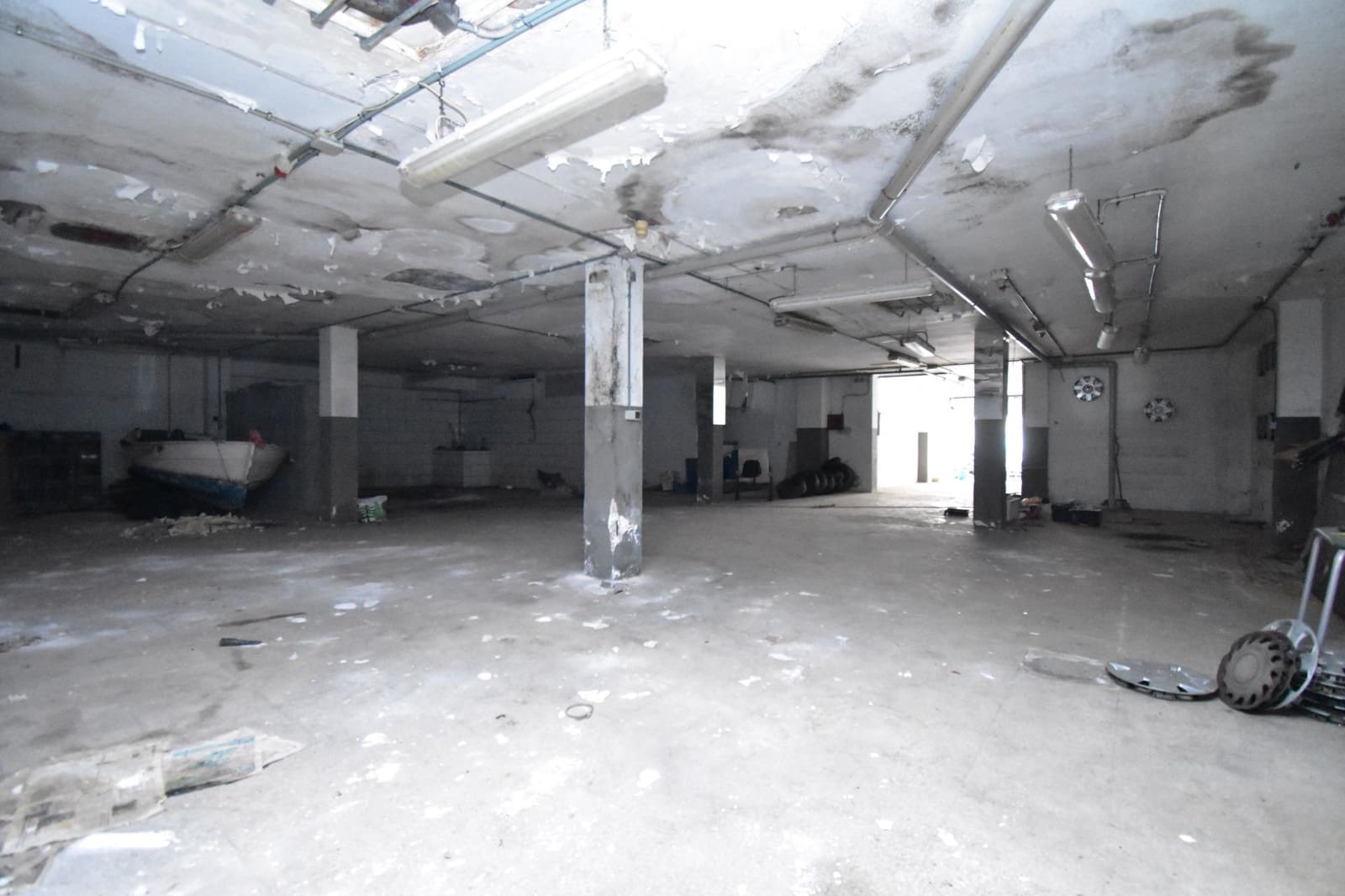 Commercieel te huur in Palma de Mallorca met garage - € 2.400 (Ref: 9814369)