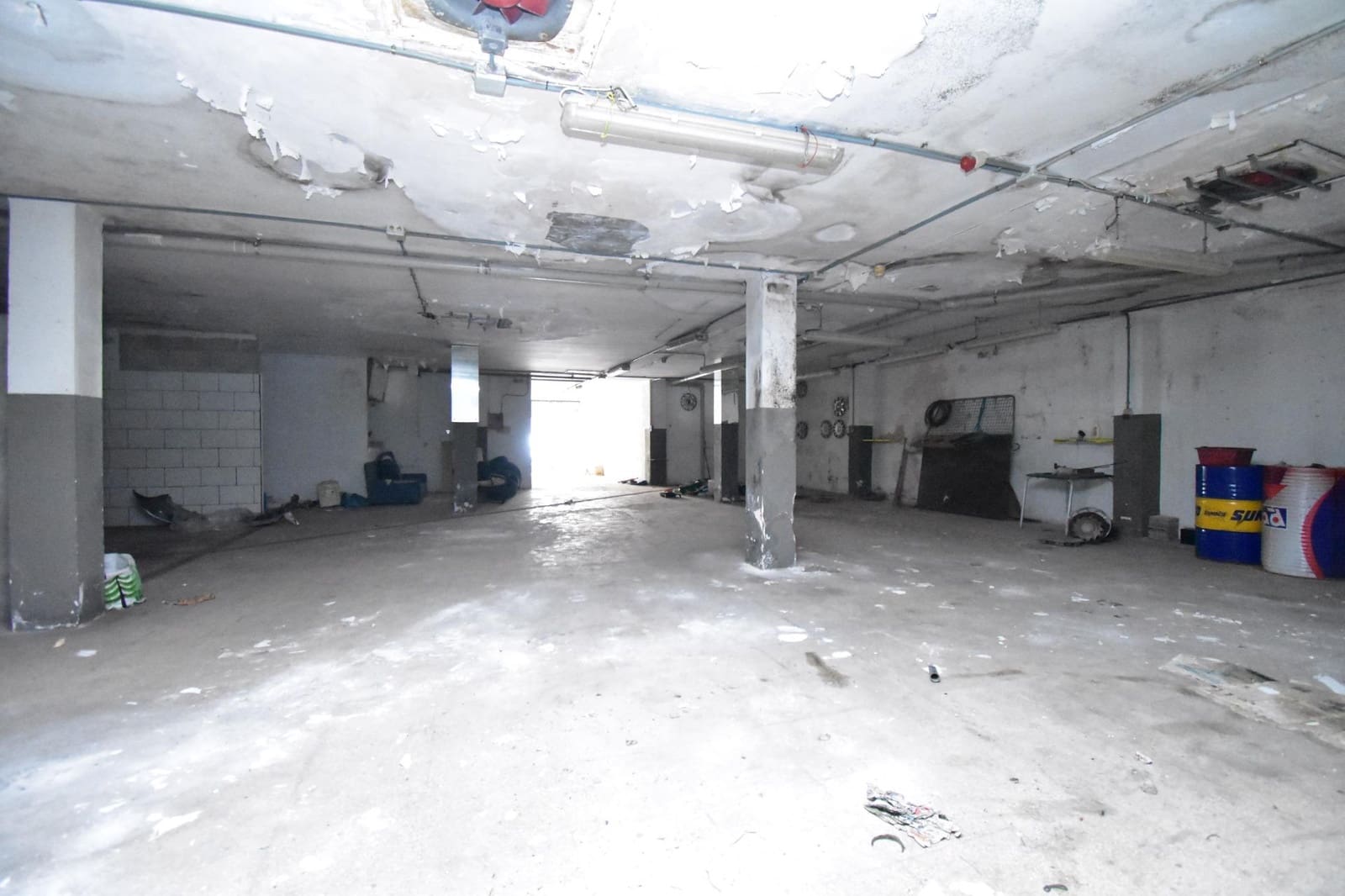 Commercieel te huur in Palma de Mallorca met garage - € 2.400 (Ref: 9814369)