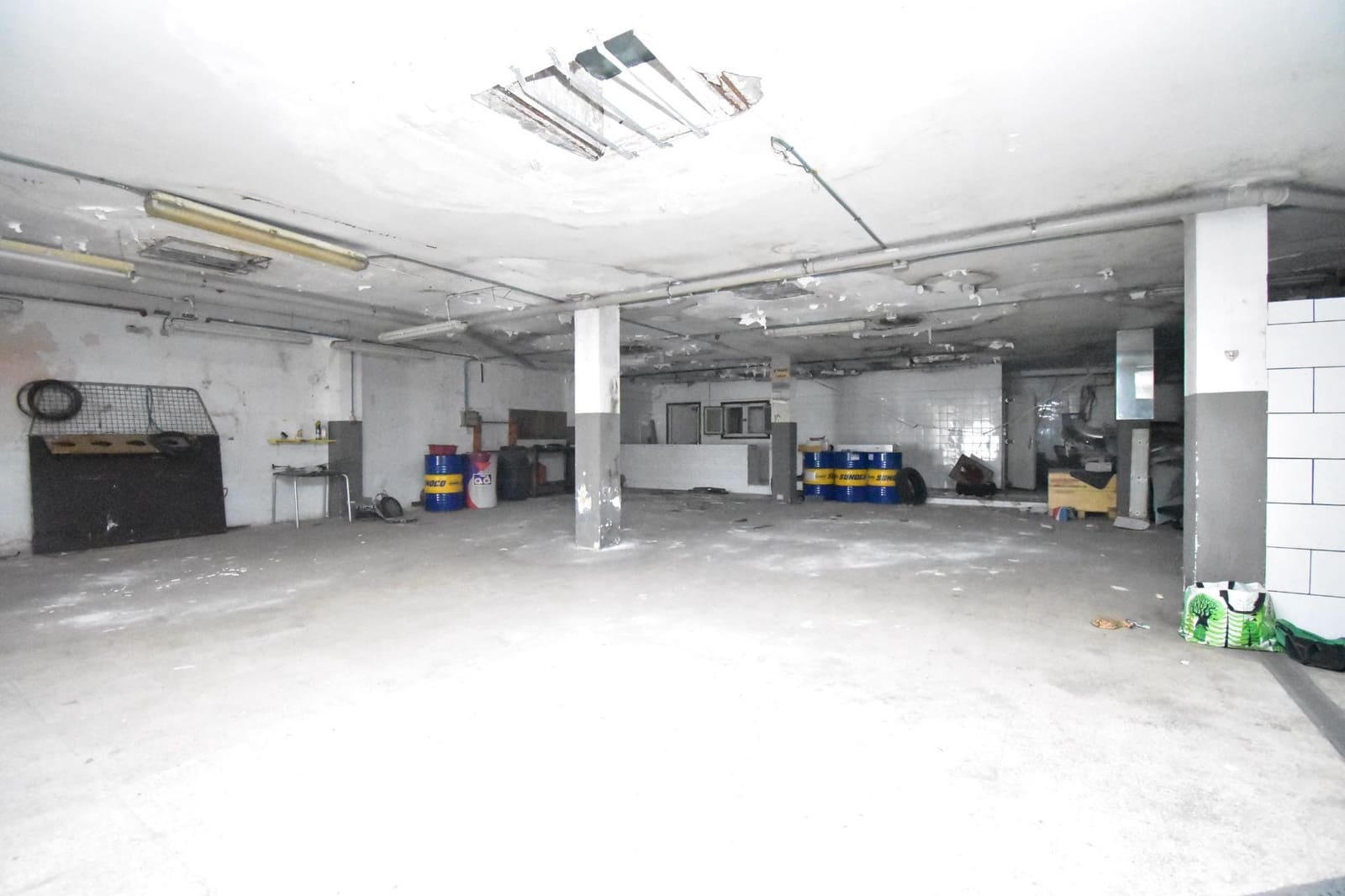 Commercieel te huur in Palma de Mallorca met garage - € 2.400 (Ref: 9814369)