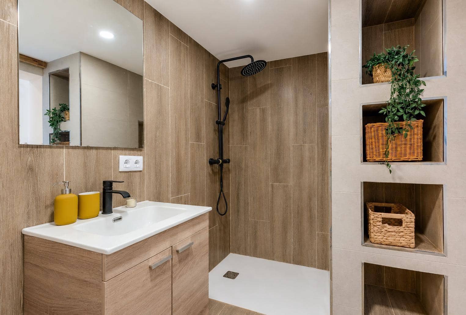 10 bedroom Apartment for sale in Palma de Mallorca - € 810,000 (Ref: 9814370)