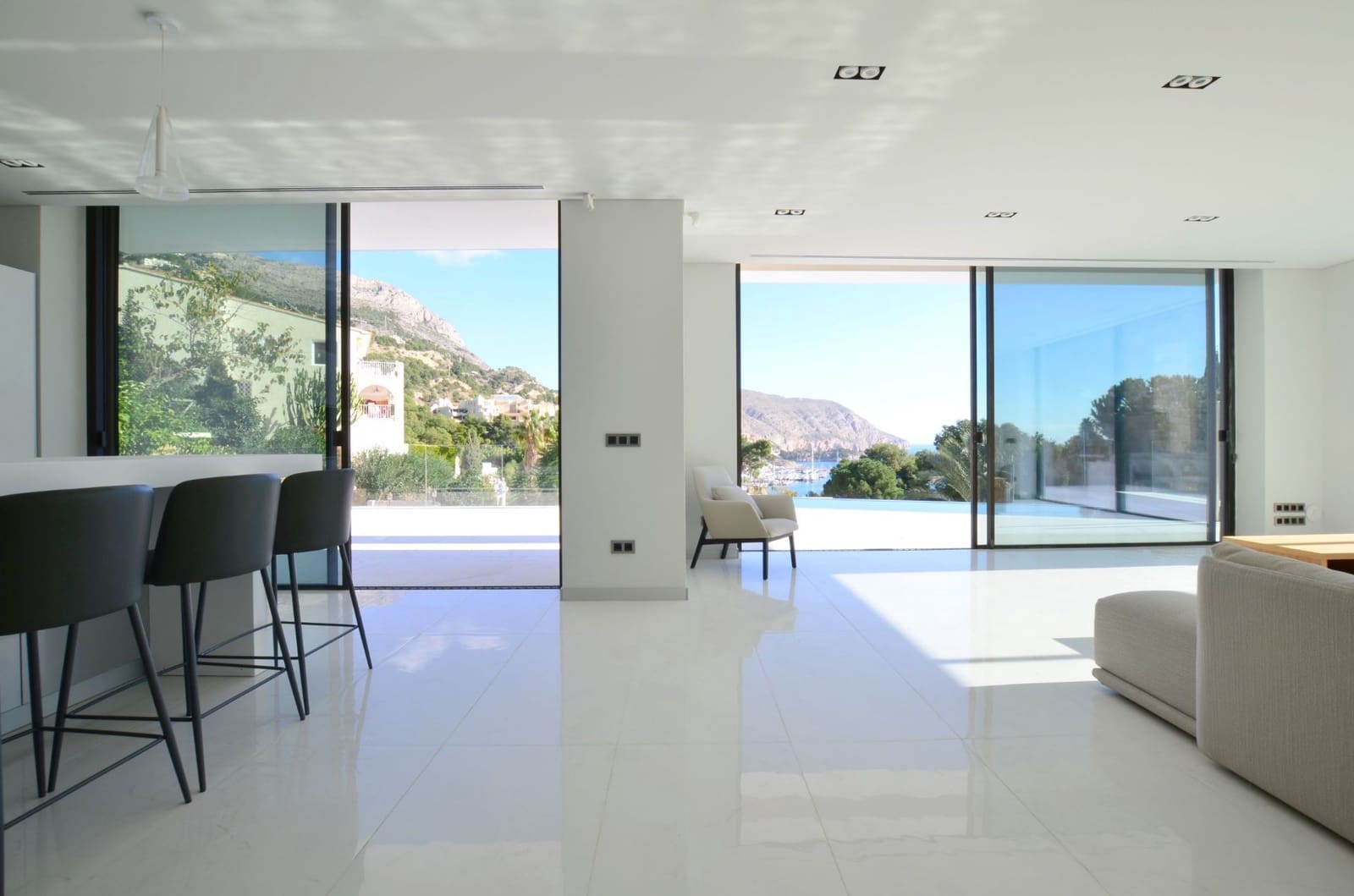 4 slaapkamer Villa te koop in Altea met zwembad garage - € 2.650.000 (Ref: 7870505)