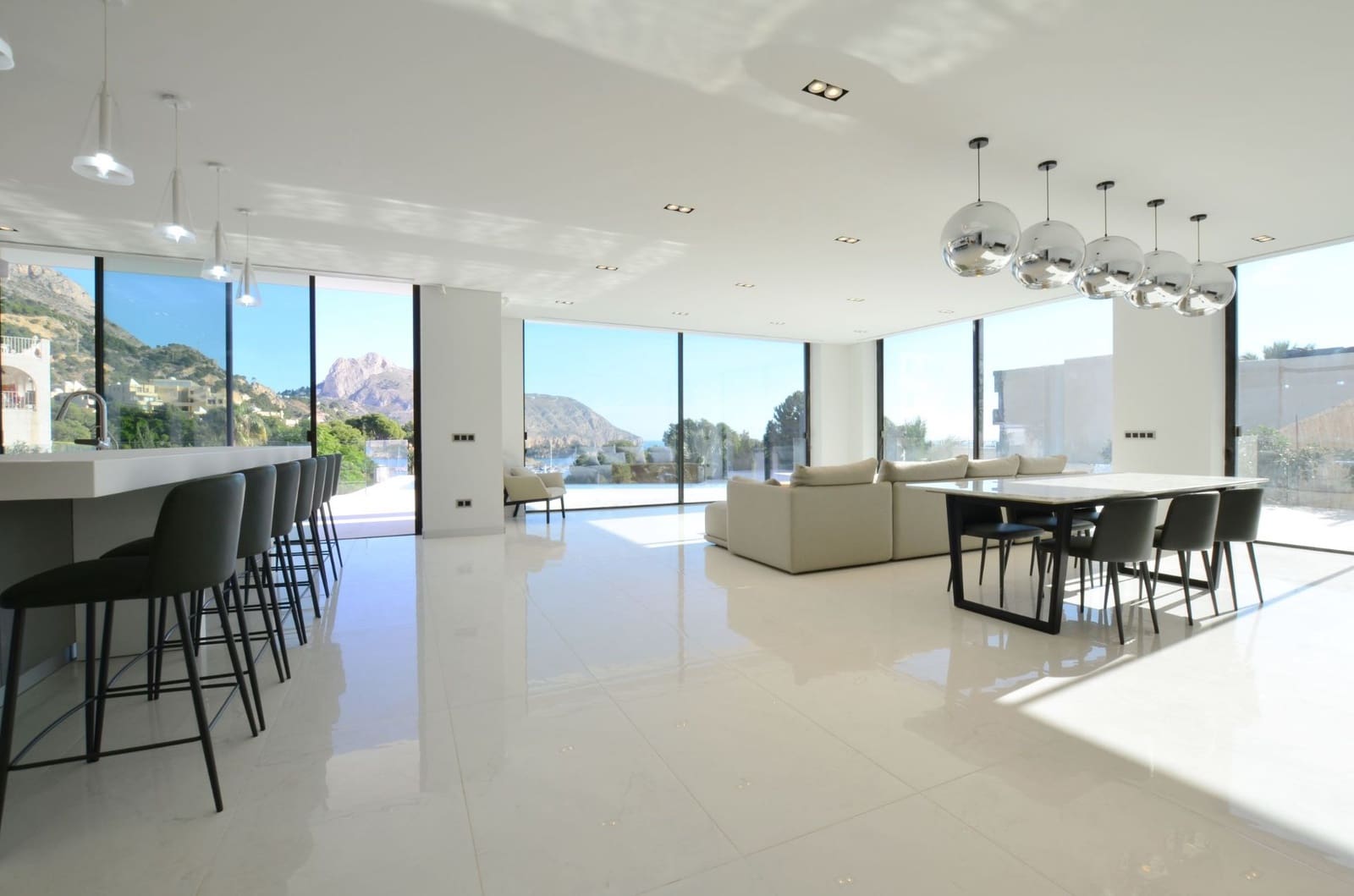 4 slaapkamer Villa te koop in Altea met zwembad garage - € 2.650.000 (Ref: 7870505)