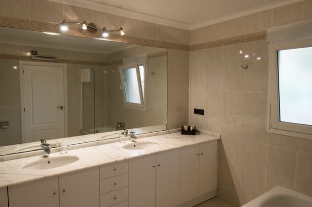 Apartamento de 1 habitación en Benissa en venta con piscina garaje - 330.000 € (Ref: 8129515)