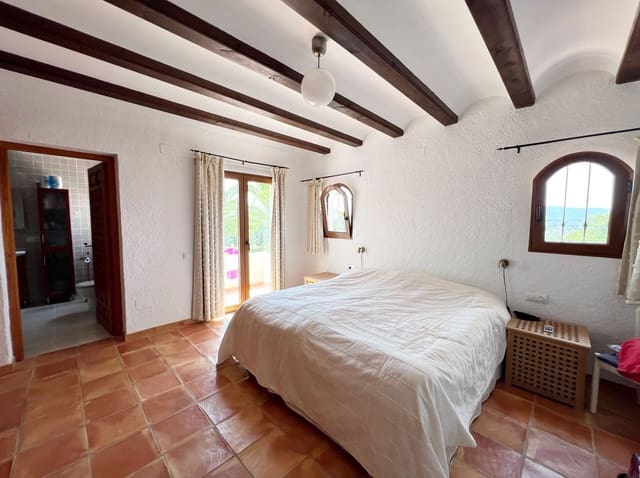 4 soverom Villa til salgs i Partida Tosal - Zona del Castellans, Javea / Xàbia med svømmebasseng garasje - € 950 000 (Ref: 8238316)