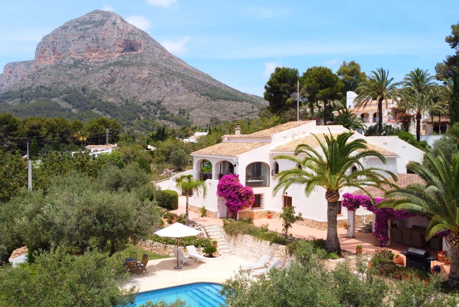 4 soveværelse Villa til salg i Javea / Xabia med swimmingpool garage - € 1.100.000 (Ref: 8238316)