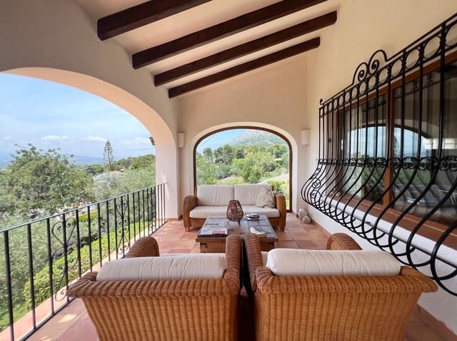 4 soverom Villa til salgs i Partida Tosal - Zona del Castellans, Javea / Xàbia med svømmebasseng garasje - € 1 100 000 (Ref: 8238316)