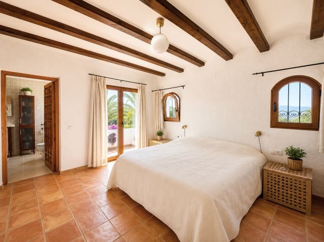 4 sypialnia Willa na sprzedaż w Partida Tosal - Zona del Castellans, Javea / Xàbia z basenem garażem - 950 000 € (Ref: 8238316)