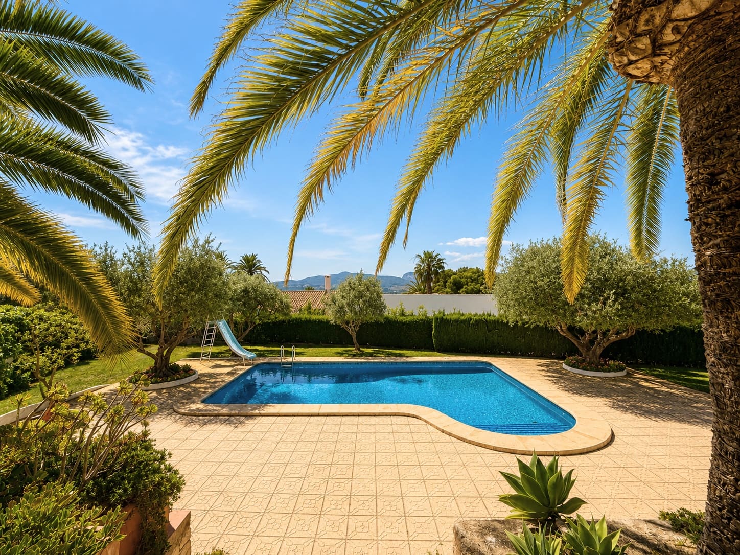 4 quarto Moradia para venda em Javea / Xabia com piscina garagem - 950 000 € (Ref: 8238316)