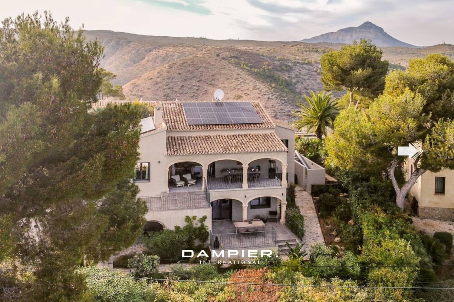 5 bedroom Villa for sale in Javea / Xabia with pool garage - € 1,875,000 (Ref: 8681952)