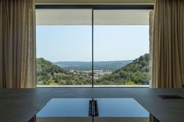 5 bedroom Villa for sale in Javea / Xàbia - € 3,550,000 (Ref: 9607241)