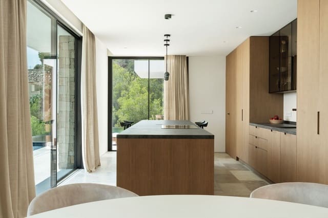 5 bedroom Villa for sale in Javea / Xàbia - € 3,550,000 (Ref: 9607241)