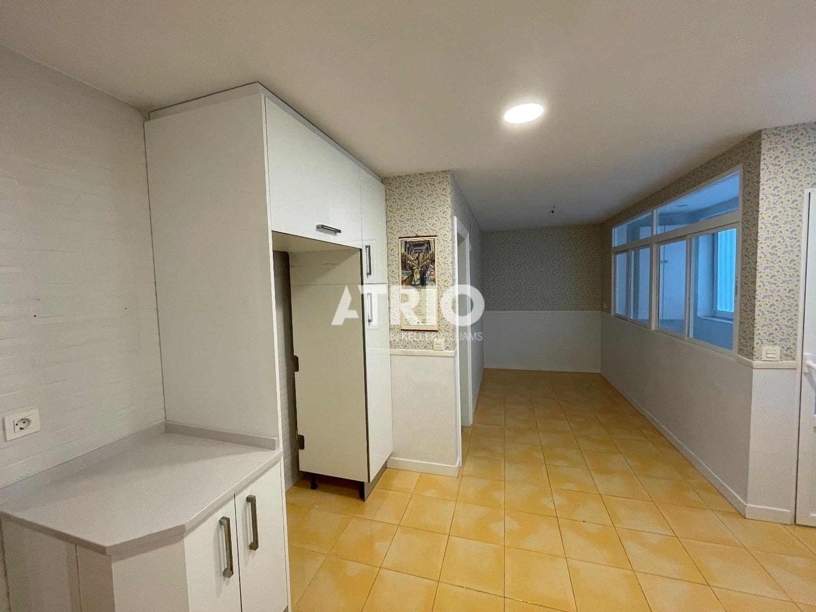 Appartement de 4 chambres à louer à Burgos ville avec garage - 1 300 € (Ref: 10002494)