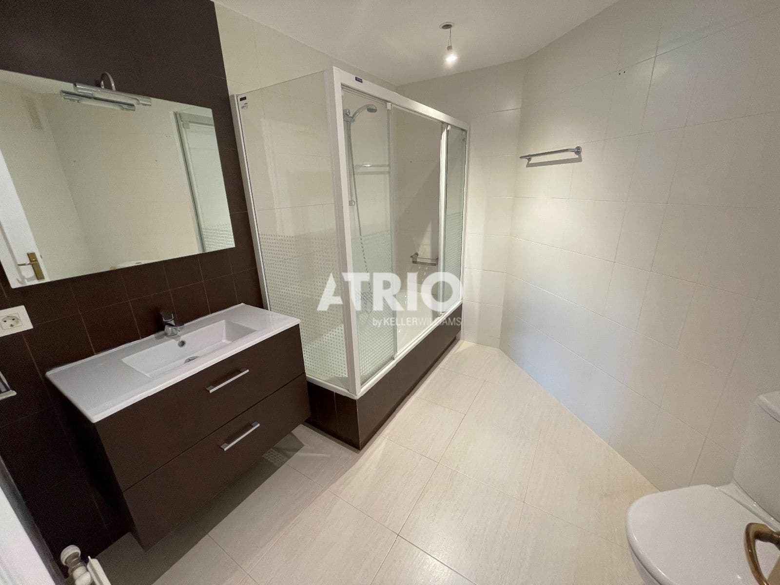 Appartement de 4 chambres à louer à Burgos ville avec garage - 1 300 € (Ref: 10002494)