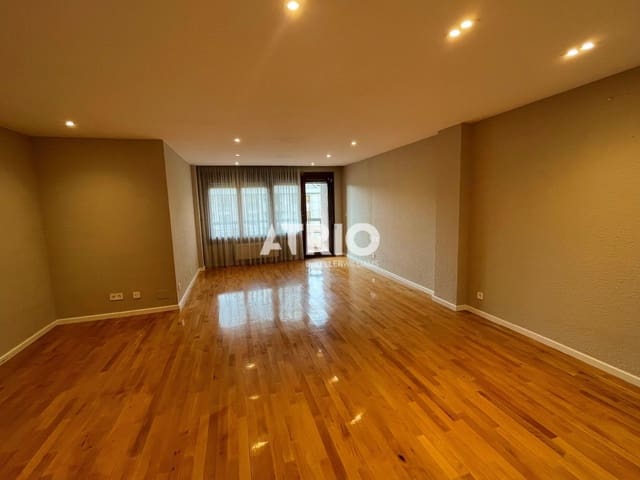 4 makuuhuone Asunto vuokrattavana paikassa Burgos kaupunki - 1 300 € (Ref: 10002494)