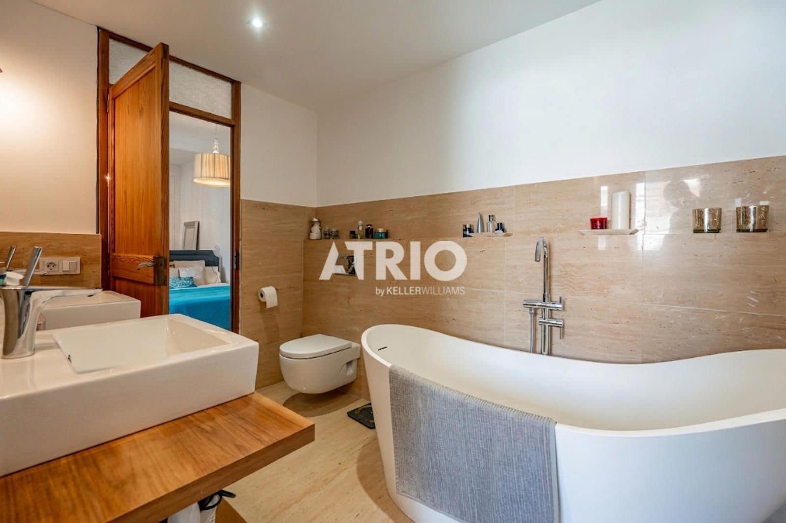 4 bedroom Villa for sale in Palma de Mallorca - € 1,600,000 (Ref: 10019590)