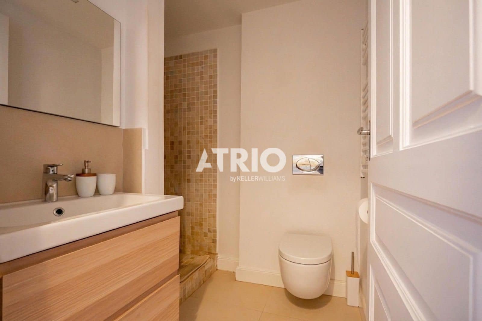 4 bedroom Villa for sale in Palma de Mallorca - € 1,600,000 (Ref: 10019590)