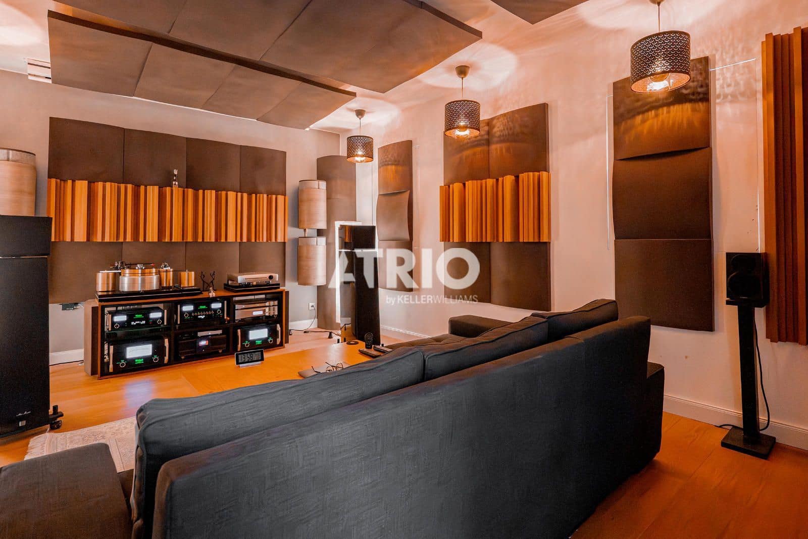 4 bedroom Villa for sale in Palma de Mallorca - € 1,600,000 (Ref: 10019590)