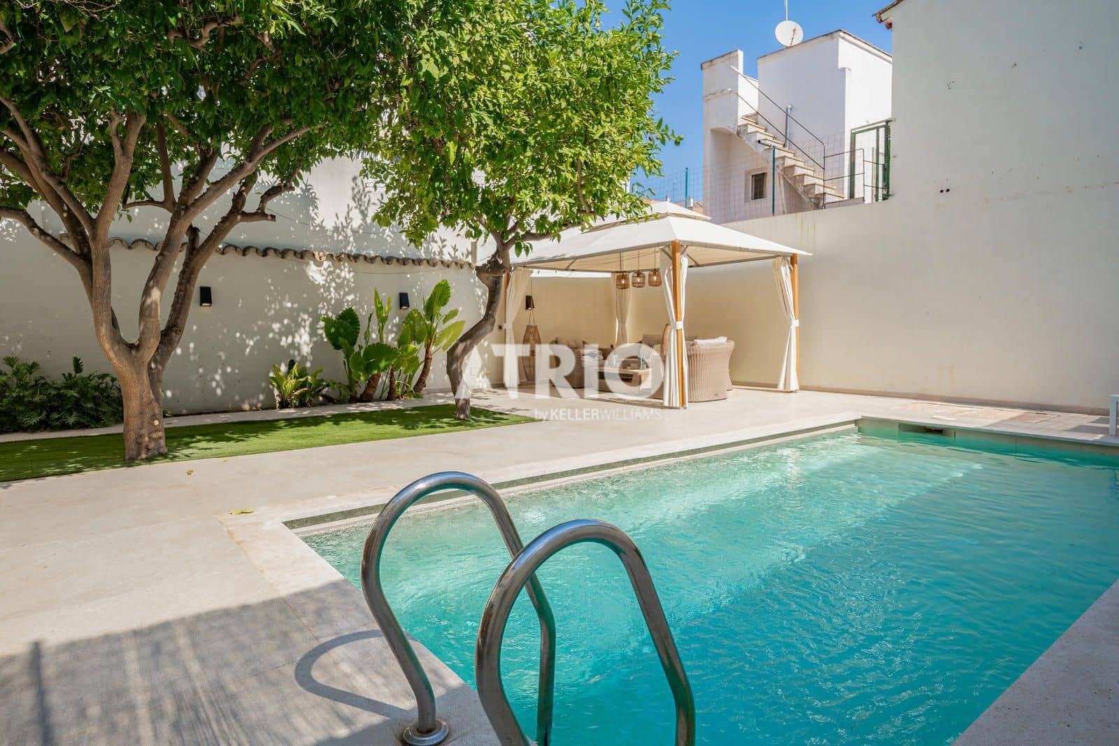 4 bedroom Villa for sale in Palma de Mallorca - € 1,600,000 (Ref: 10019590)