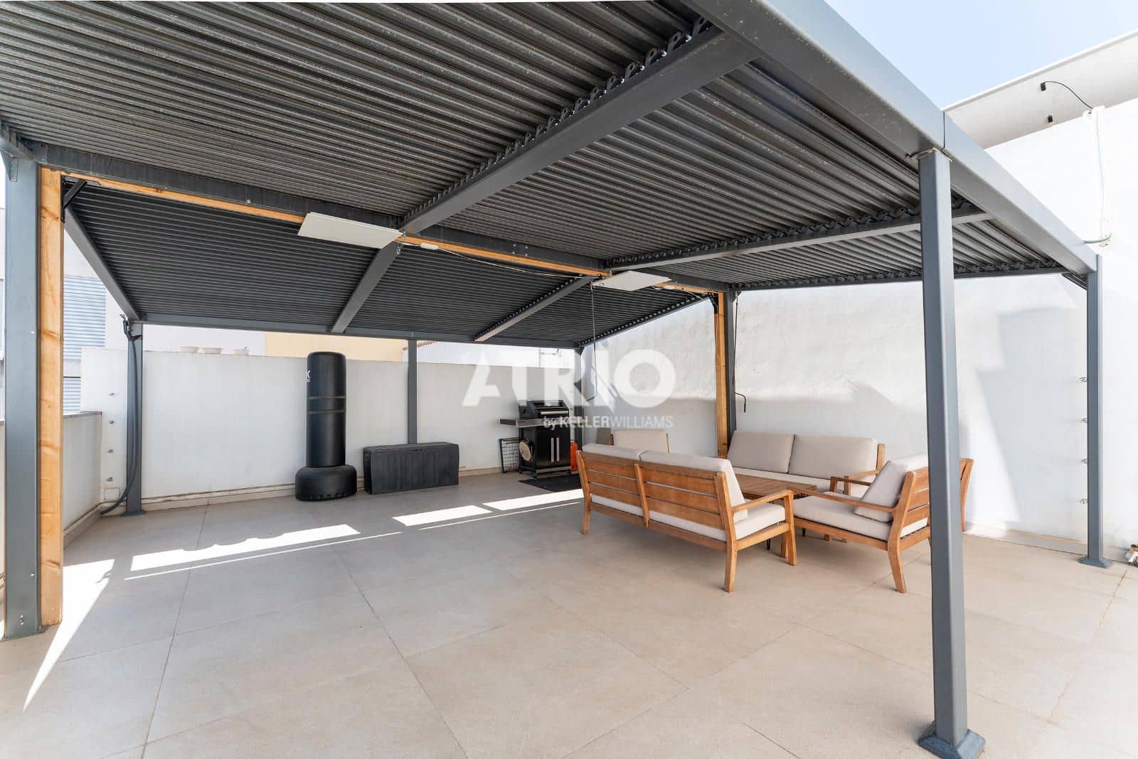 4 bedroom Villa for sale in Palma de Mallorca with pool - € 1,600,000 (Ref: 10019590)
