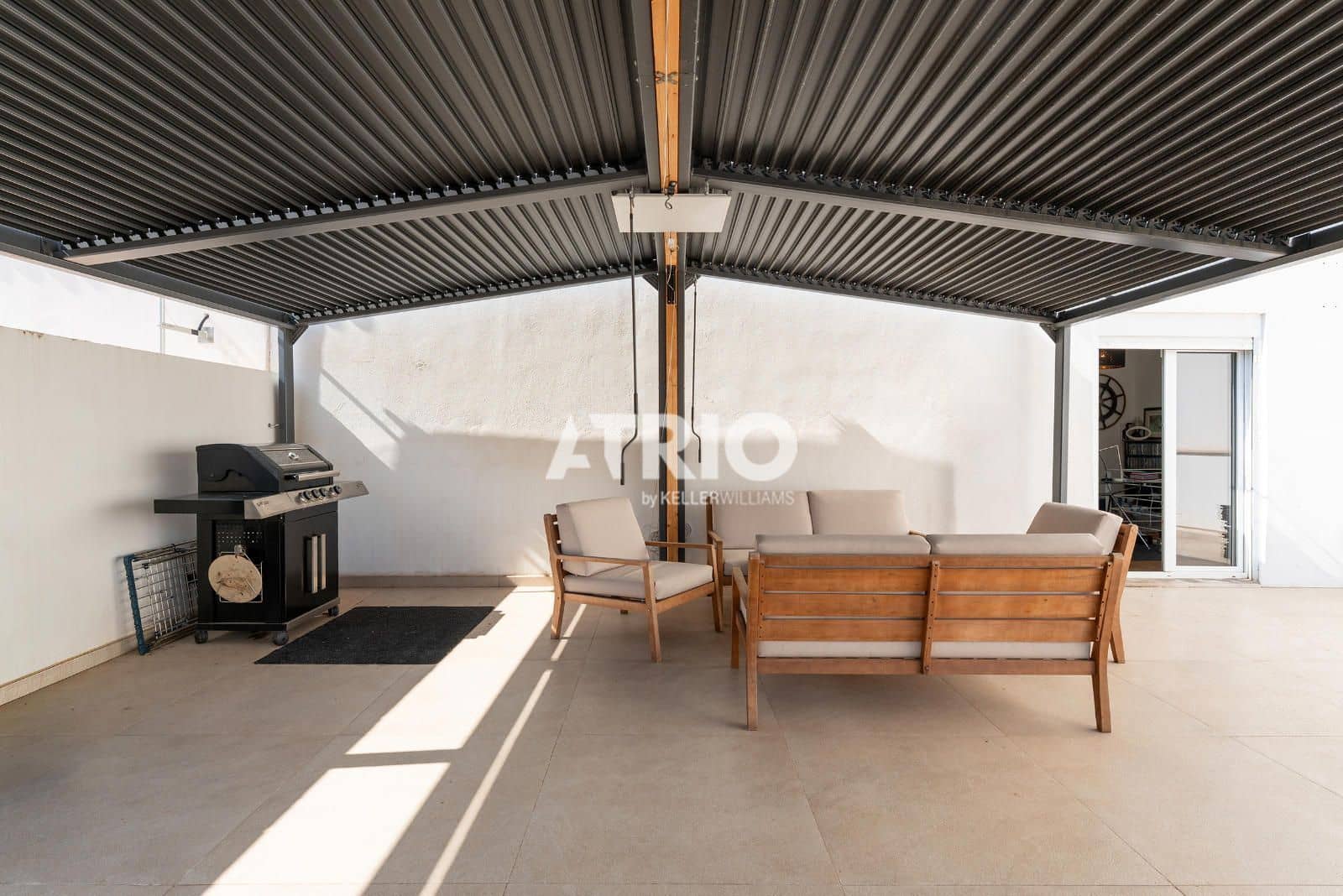 4 bedroom Villa for sale in Palma de Mallorca with pool - € 1,600,000 (Ref: 10019590)