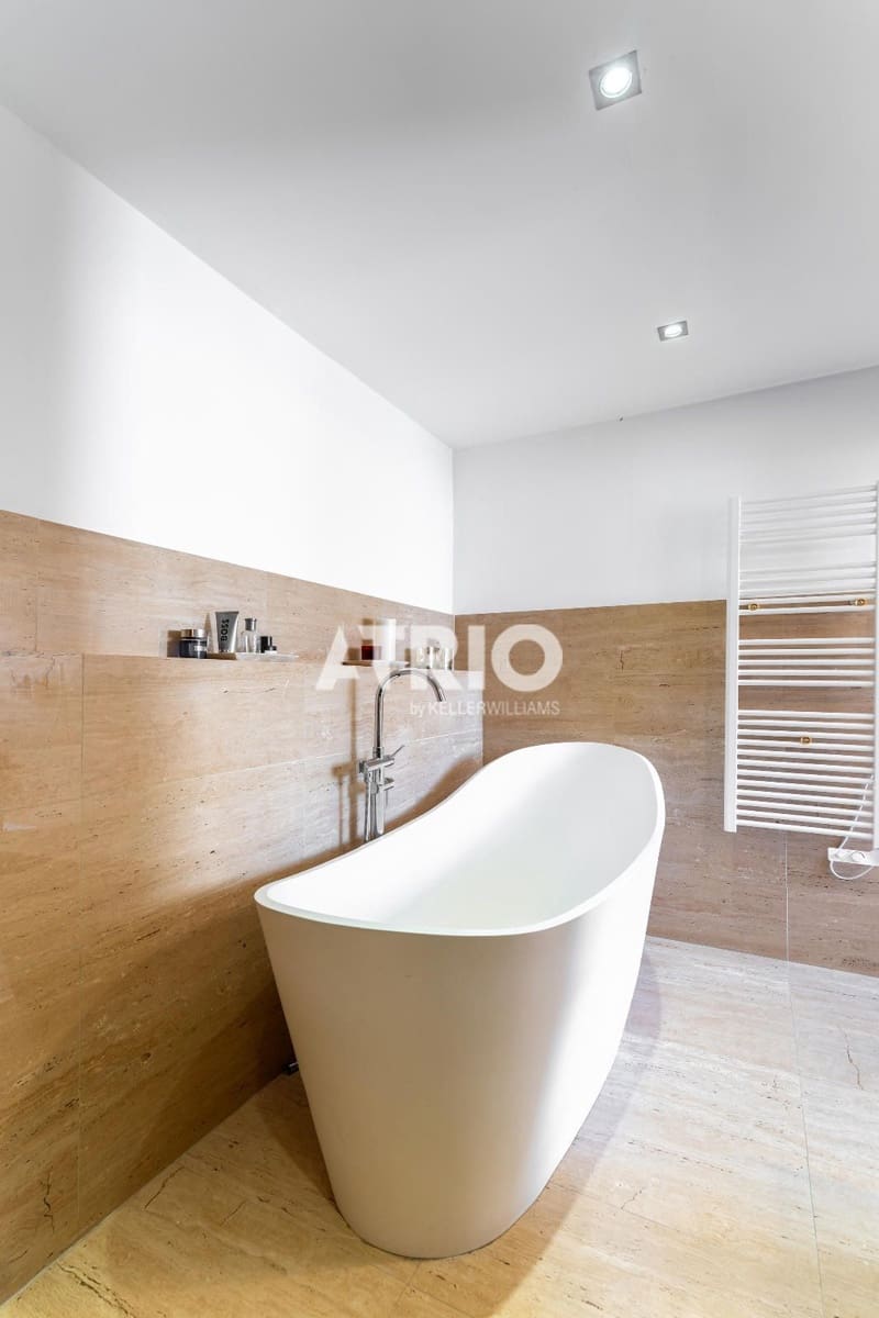 4 bedroom Villa for sale in Palma de Mallorca with pool - € 1,600,000 (Ref: 10019590)