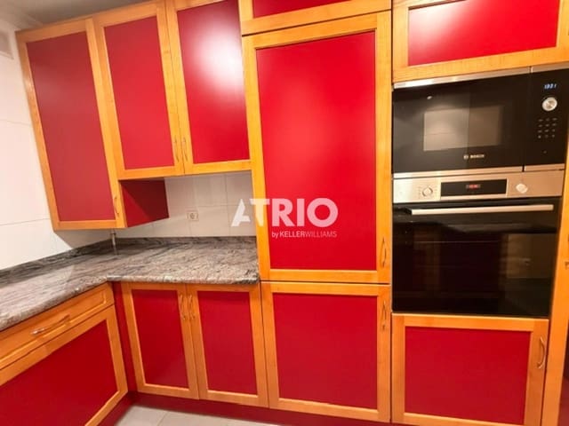 3 sovrum Lägenhet att hyra i Burgos stad - 1 500 € (Ref: 10029791)