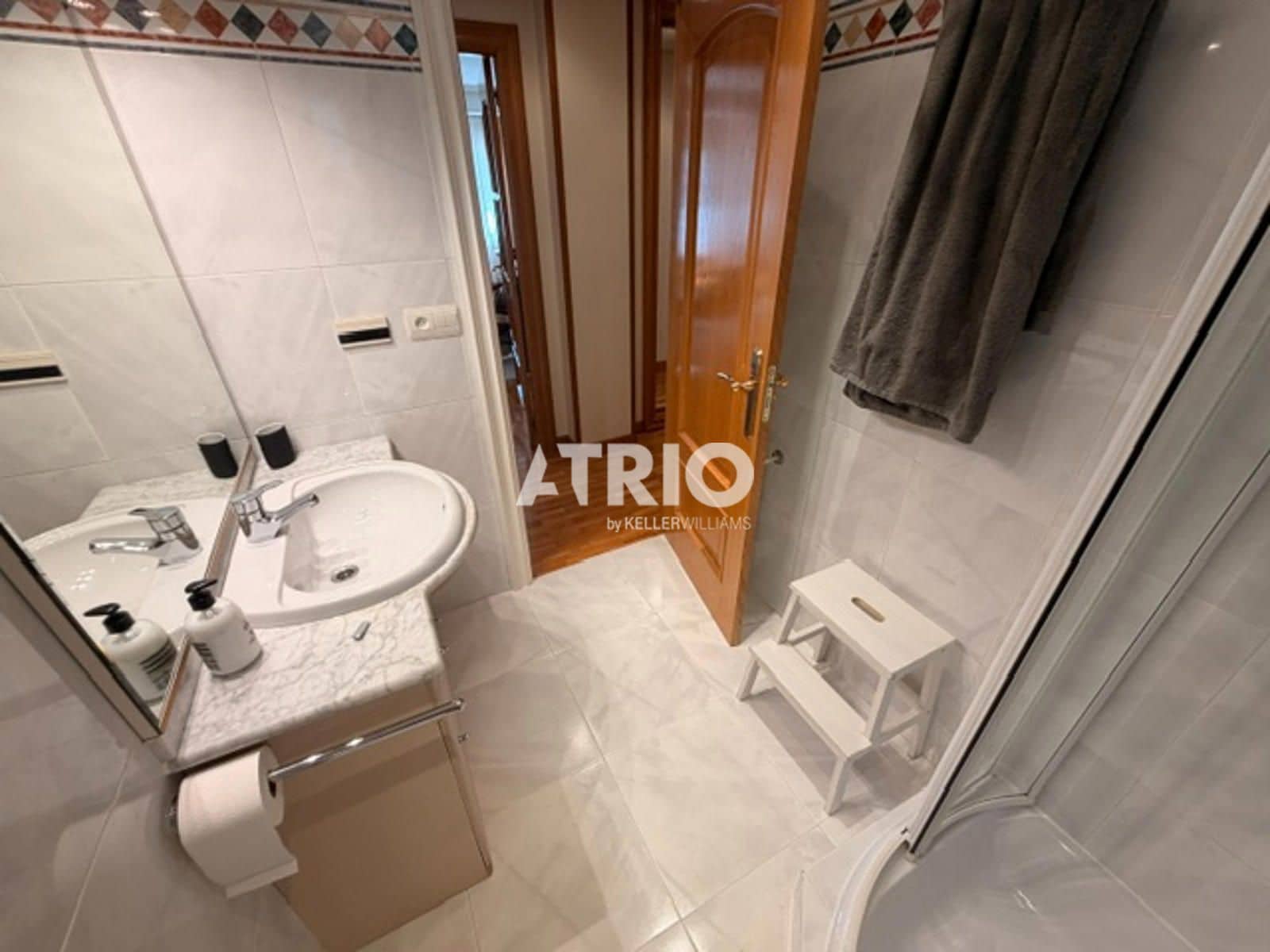 3 sovrum Lägenhet att hyra i Burgos stad - 1 500 € (Ref: 10029791)