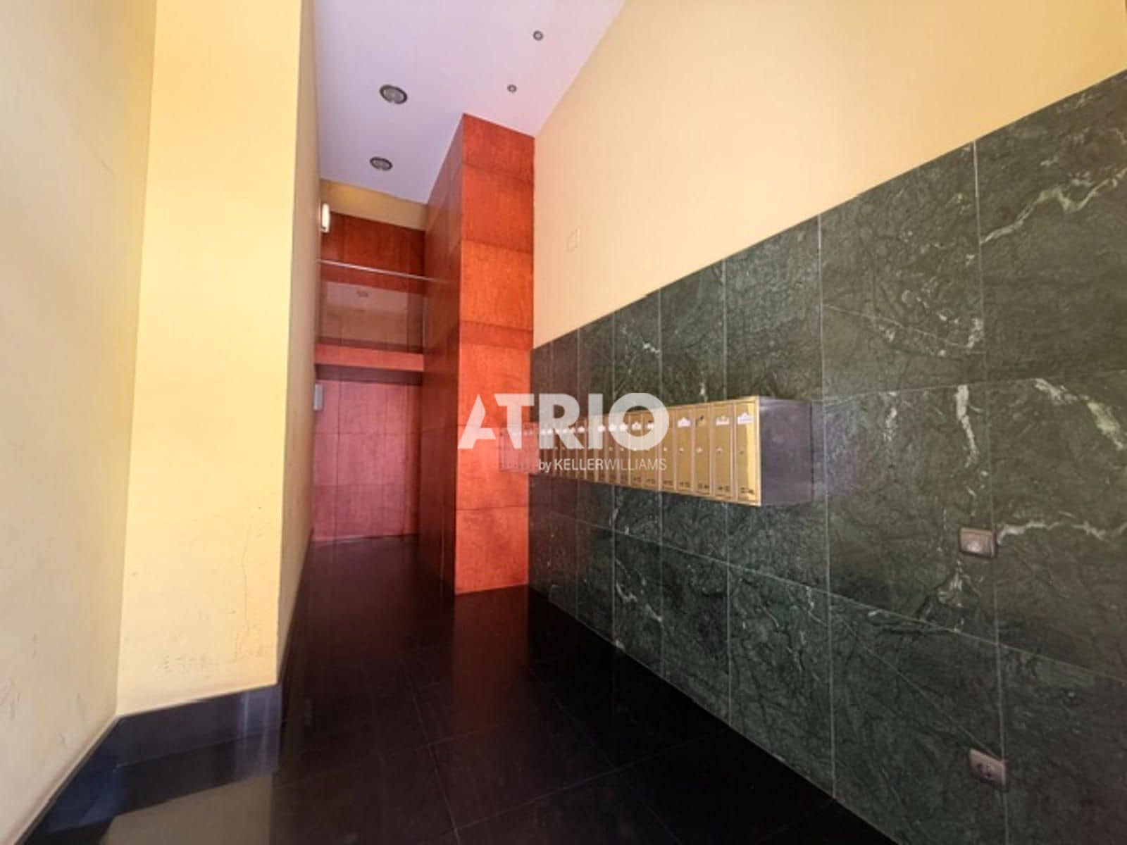 3 sovrum Lägenhet att hyra i Burgos stad - 1 500 € (Ref: 10029791)