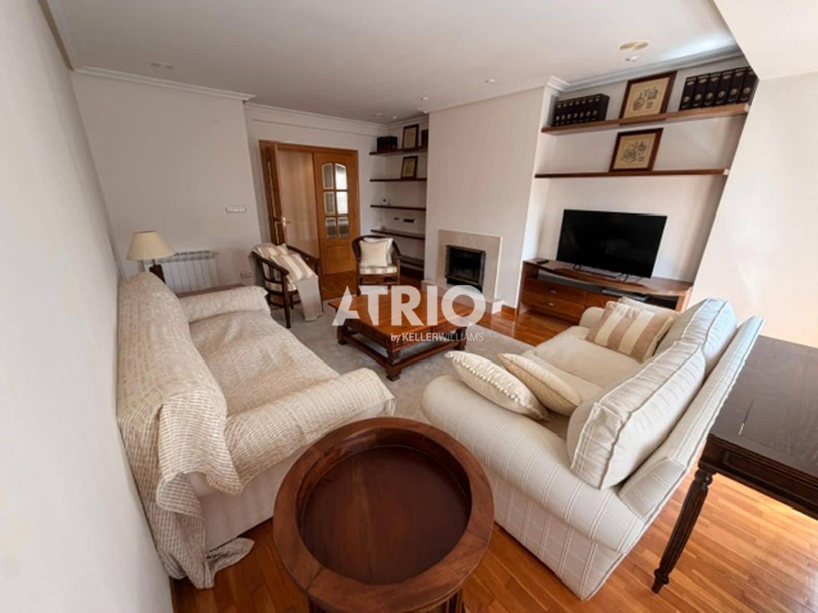 3 sovrum Lägenhet att hyra i Burgos stad - 1 500 € (Ref: 10029791)