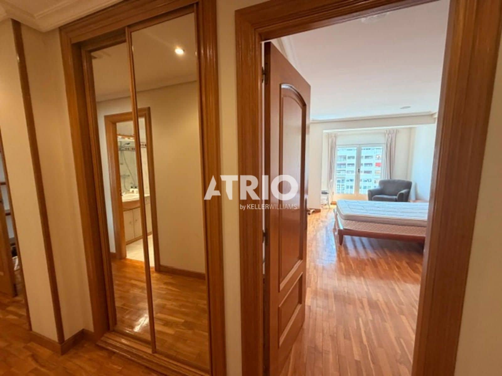 3 sovrum Lägenhet att hyra i Burgos stad - 1 500 € (Ref: 10029791)