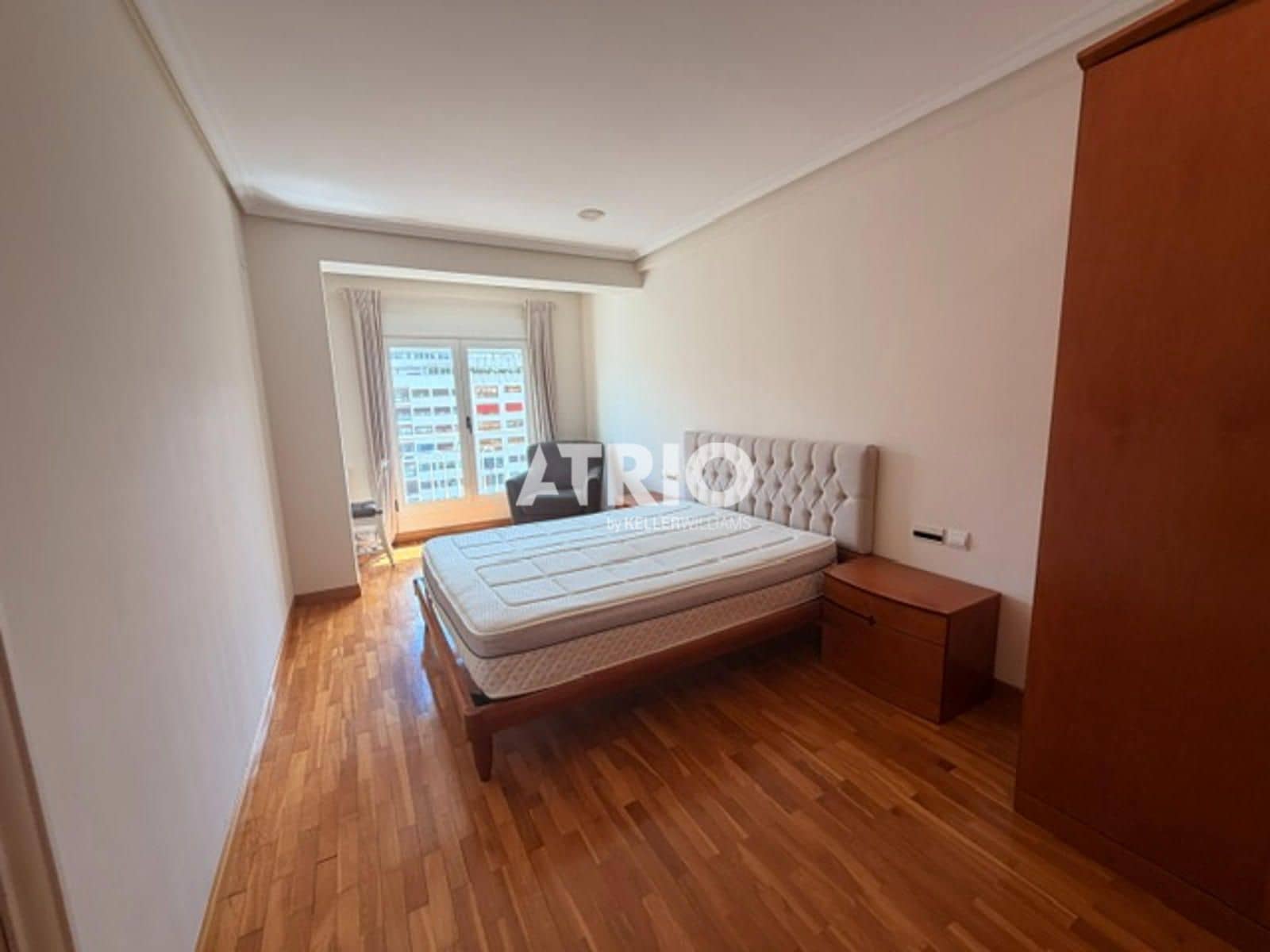 3 sovrum Lägenhet att hyra i Burgos stad - 1 500 € (Ref: 10029791)