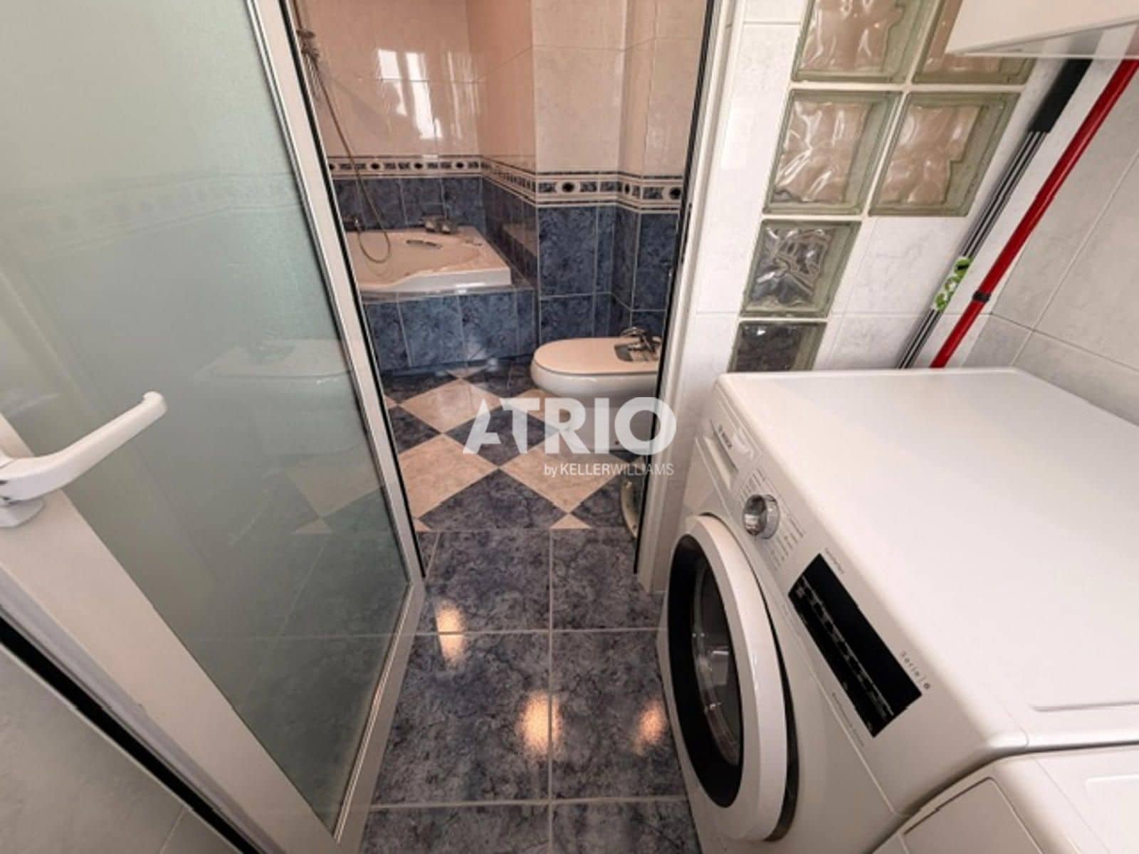 3 sovrum Lägenhet att hyra i Burgos stad - 1 500 € (Ref: 10029791)