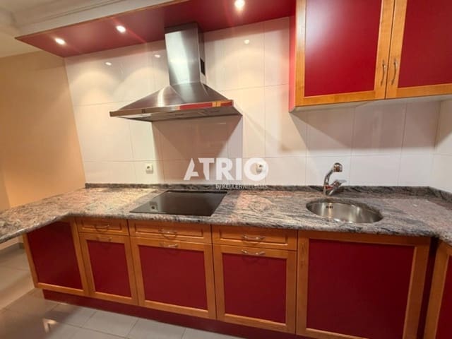 3 sovrum Lägenhet att hyra i Burgos stad - 1 500 € (Ref: 10029791)