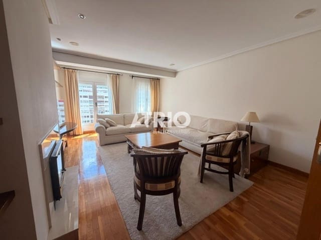 3 sypialnia Mieszkanie do wynajęcia w Miasto Burgos - 1 500 € (Ref: 10029791)
