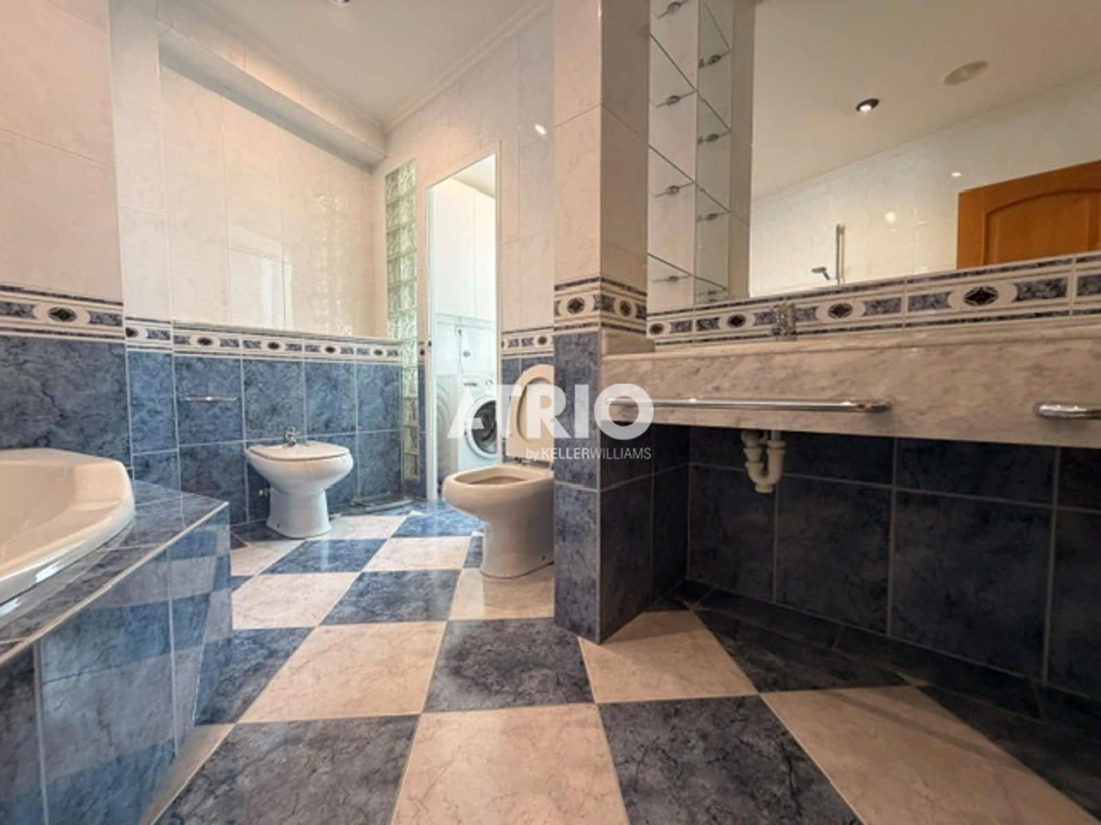 3 sovrum Lägenhet att hyra i Burgos stad - 1 500 € (Ref: 10029791)