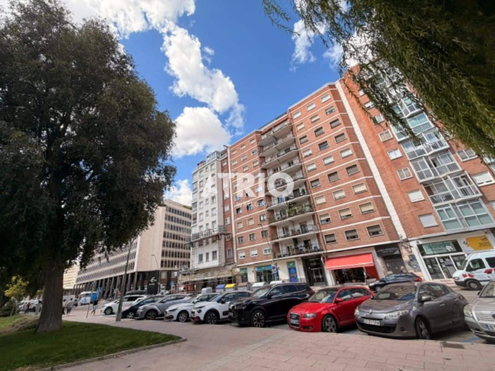 3 sovrum Lägenhet att hyra i Burgos stad - 1 500 € (Ref: 10029791)