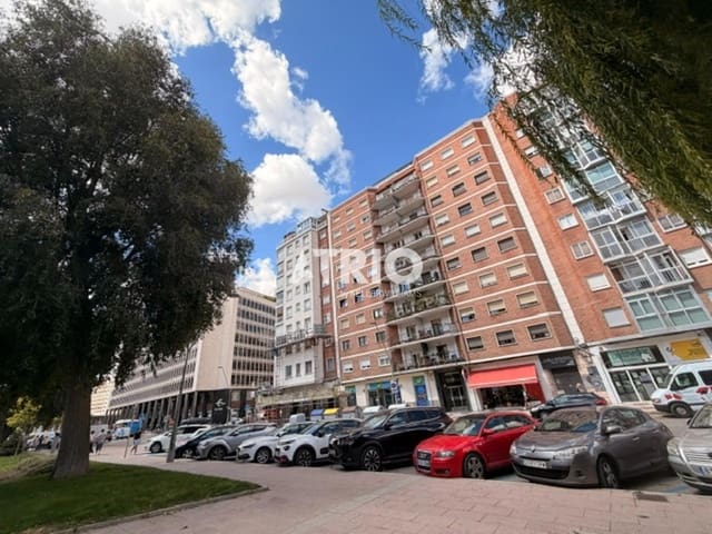 3 sovrum Lägenhet att hyra i Burgos stad - 1 500 € (Ref: 10029791)