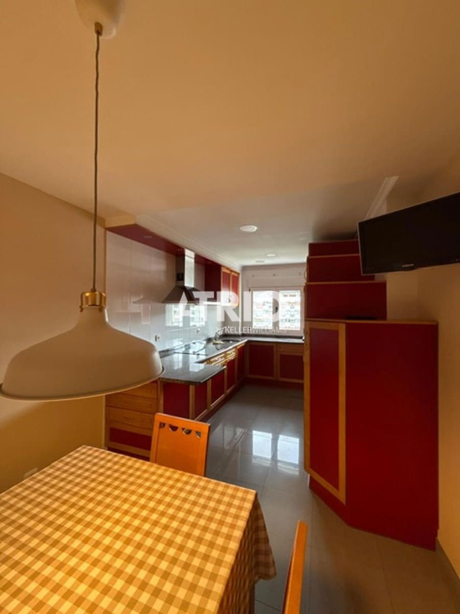 3 camera da letto Appartamento da affittare in Burgos citta - 1.450 € (Rif: 10029791)