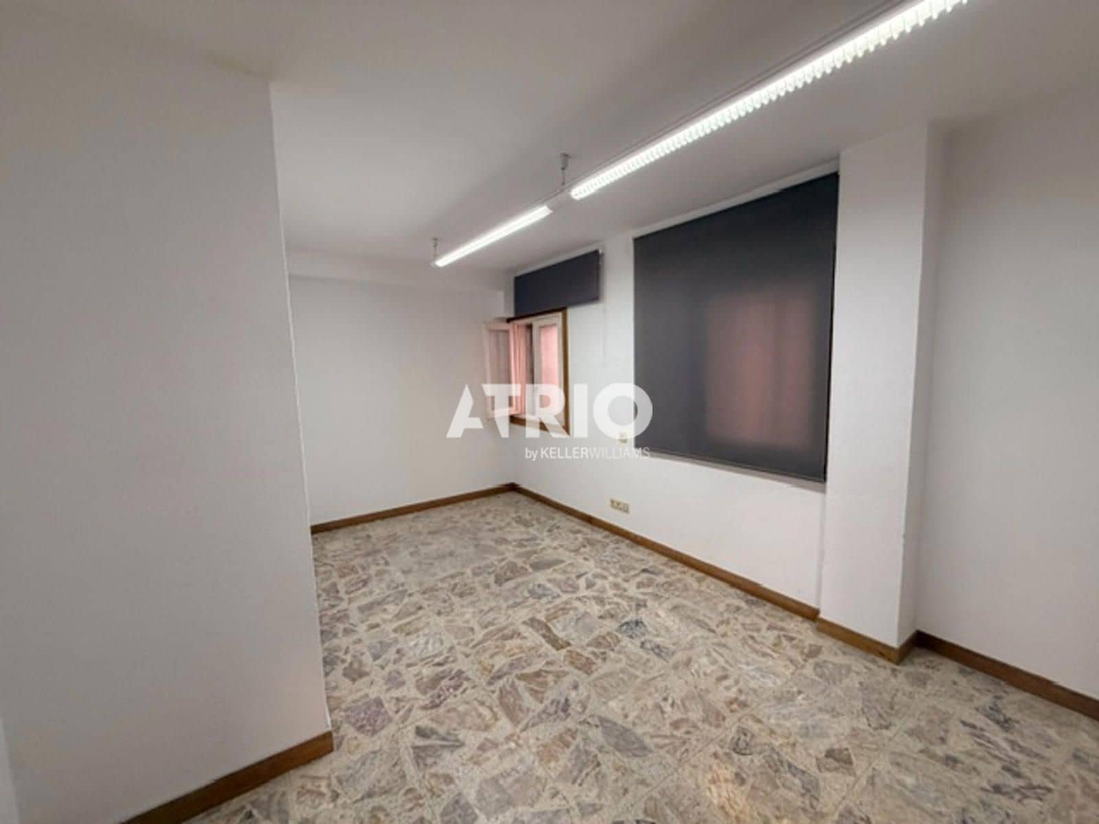 8 bedroom Flat for sale in Burgos city - € 350,000 (Ref: 10036231)
