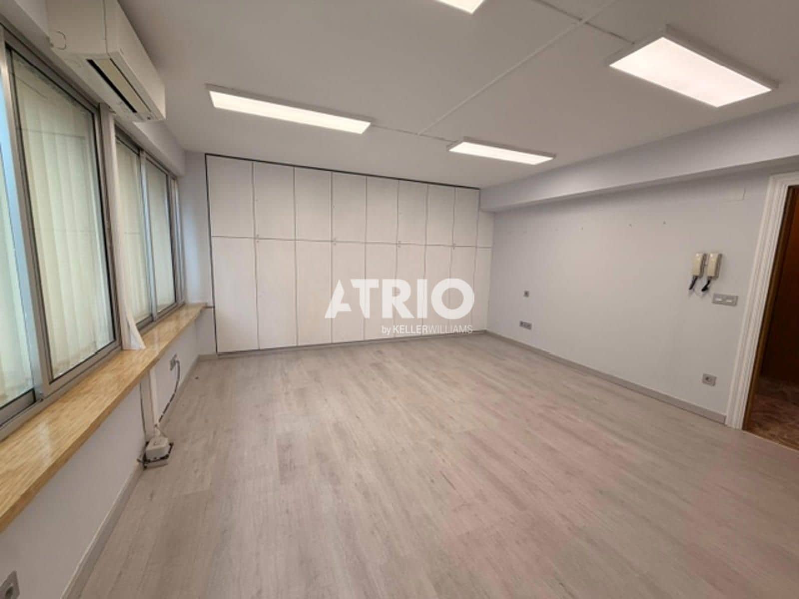 8 bedroom Flat for sale in Burgos city - € 350,000 (Ref: 10036231)