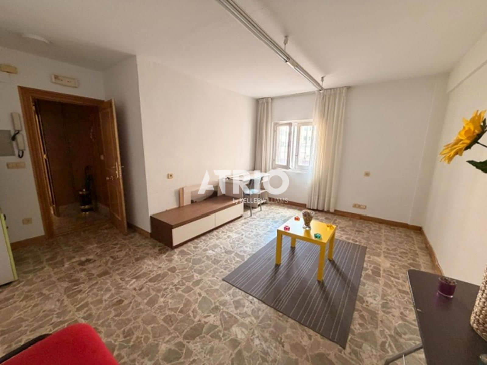8 bedroom Flat for sale in Burgos city - € 350,000 (Ref: 10036231)
