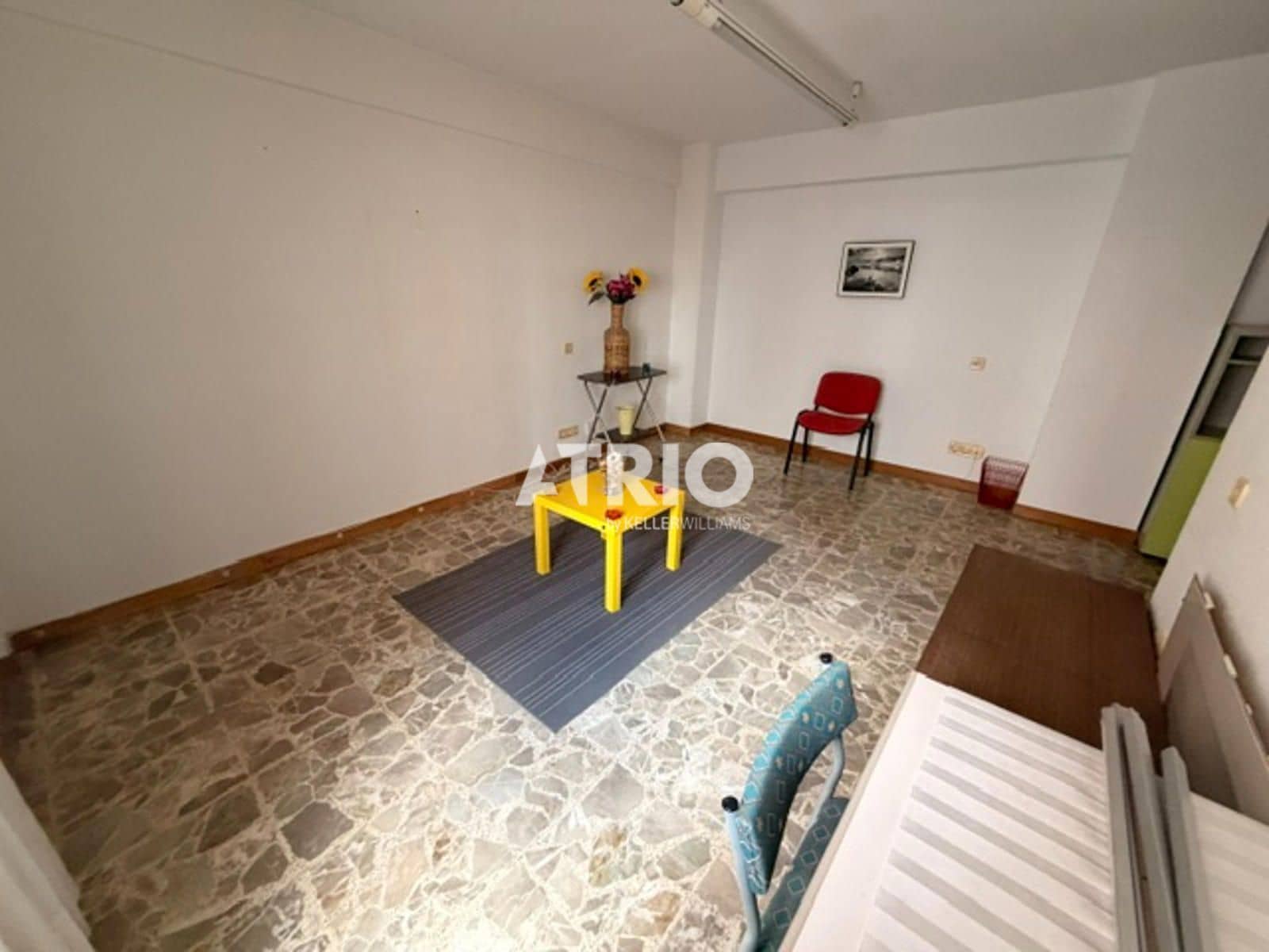 8 bedroom Flat for sale in Burgos city - € 350,000 (Ref: 10036231)