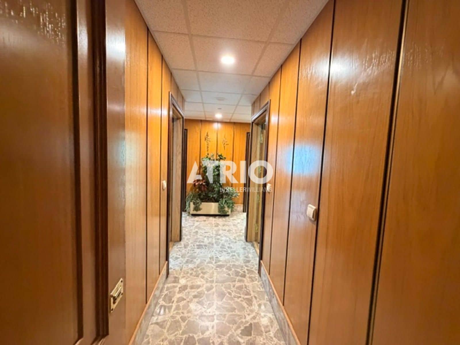8 bedroom Flat for sale in Burgos city - € 350,000 (Ref: 10036231)