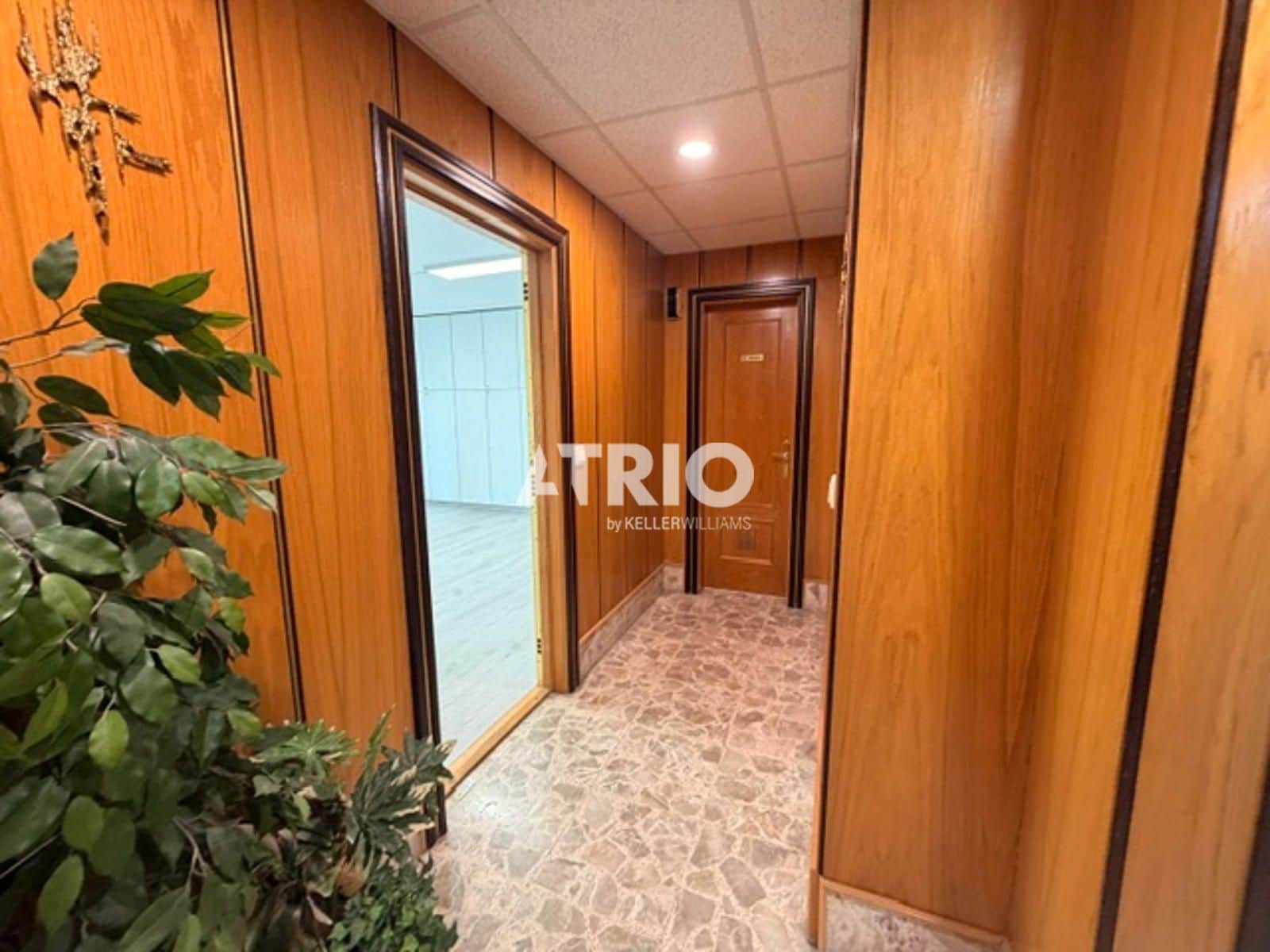 8 bedroom Flat for sale in Burgos city - € 350,000 (Ref: 10036231)