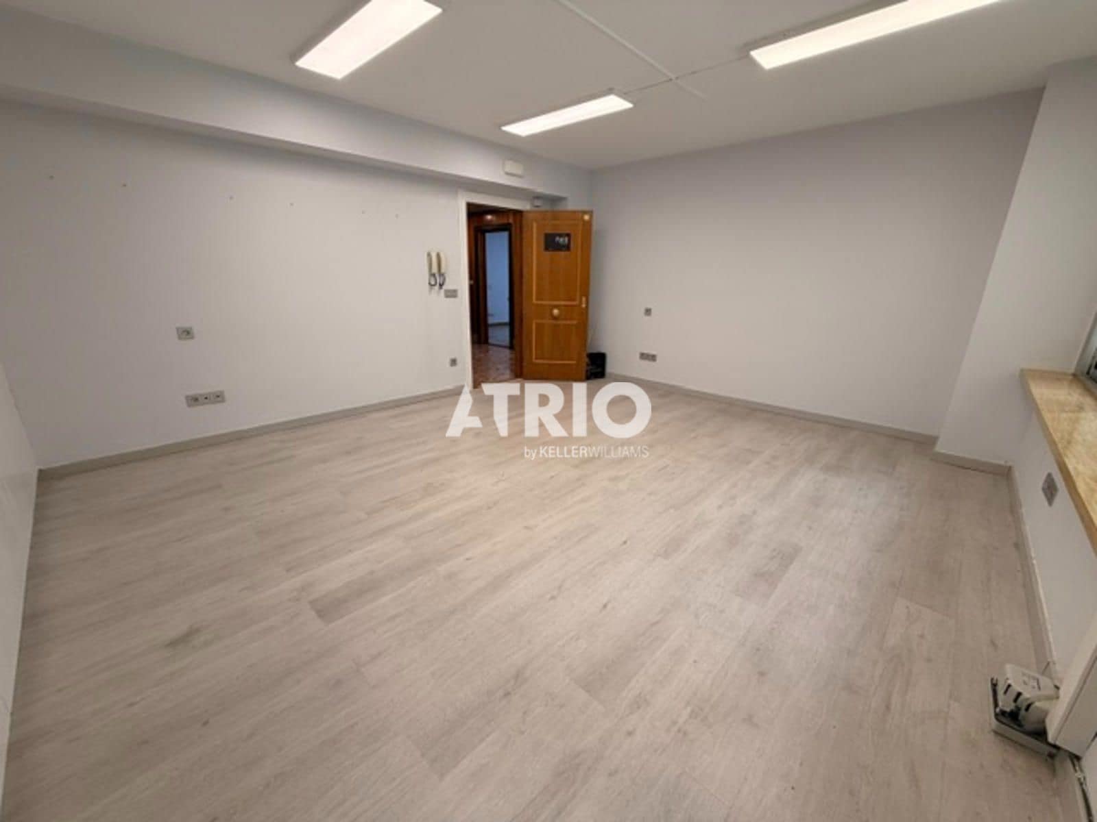 8 bedroom Flat for sale in Burgos city - € 350,000 (Ref: 10036231)